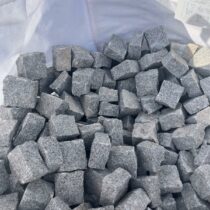 Demi-Pavés en Granit 8/10 – ép. 4/6 cm